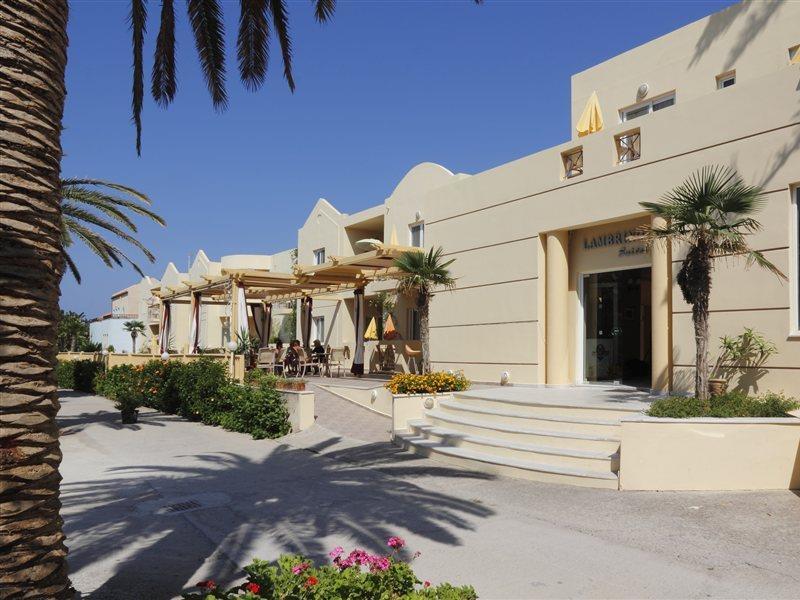 פלטניאס Lambrinos Suites מראה חיצוני תמונה
